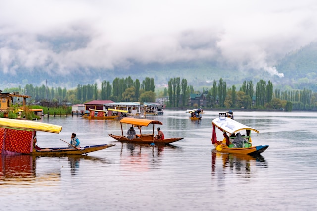 honyemoon-in-kashmir-shree-nagar